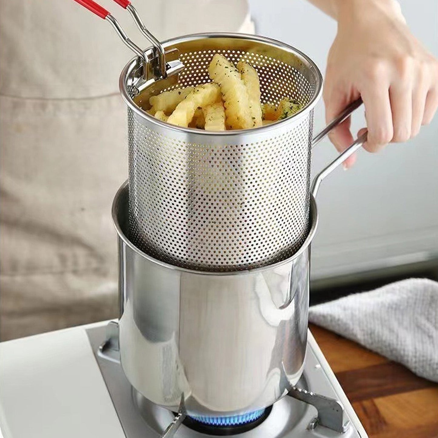Stianless Steel Deep Fryer with Stainer & Detachable Handle - All-In-One Store Pakistan