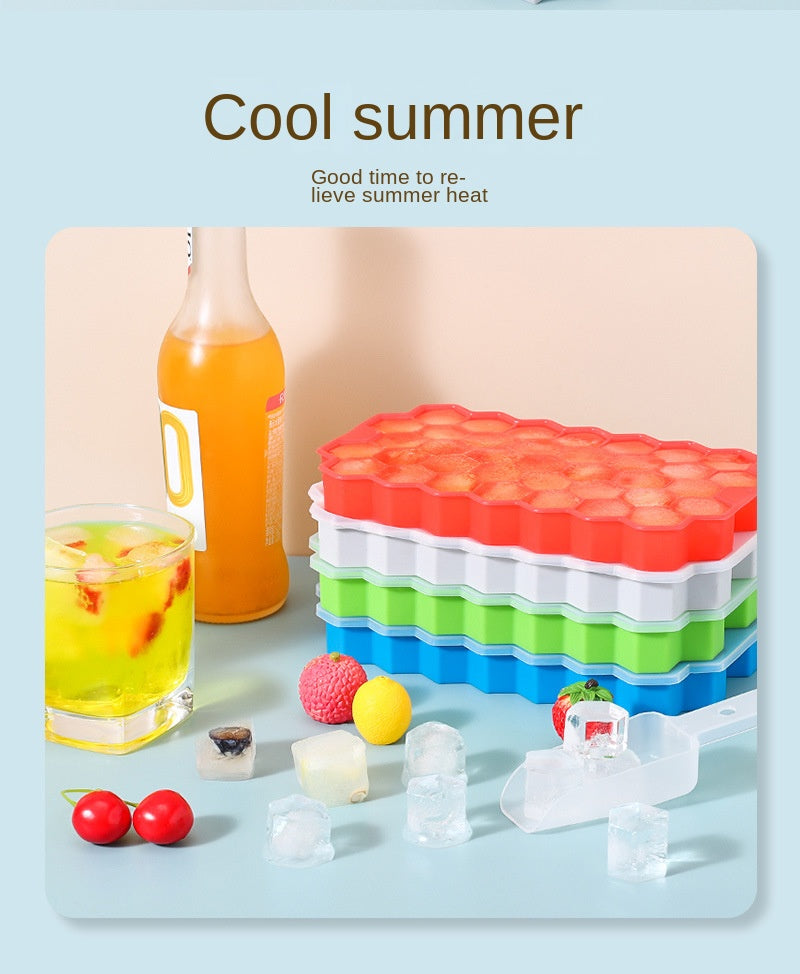 Flexible Honeycomb Ice Tray With Lid - All-In-One Store Pakistan