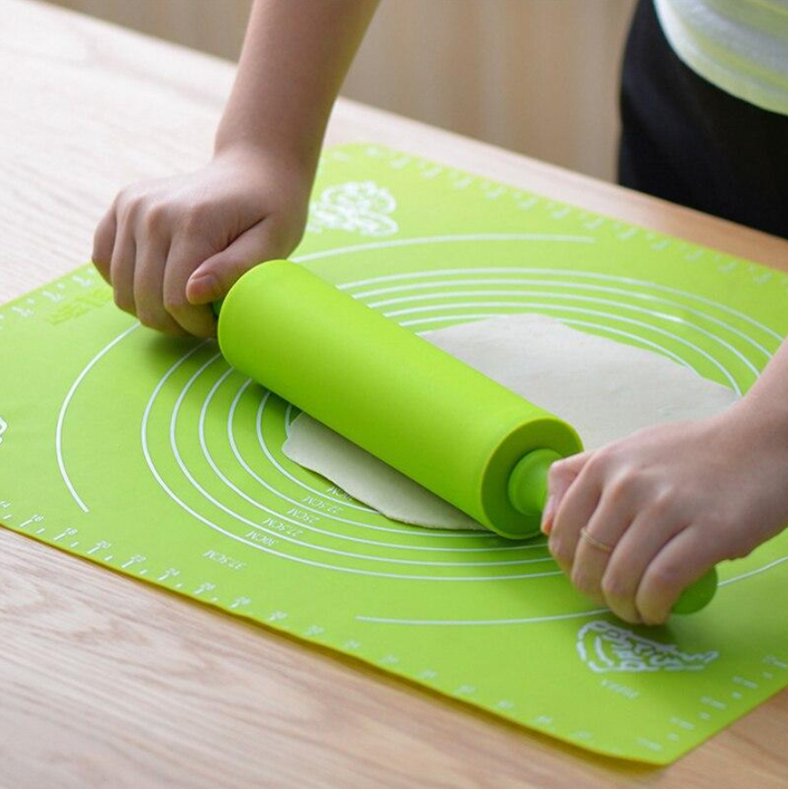 User-Friendly Rolling Pin & Silicon Mat Set - All-In-One Store Pakistan